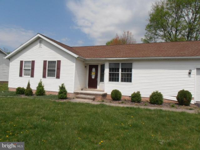 Really nice rancher on a cul-de-sac. Freshly painted, new carpet. Large deck. Nice expansive kitchen. with lots of cabinet space. Very large beautiful back yard with trees and fully fenced. Home warranty up to $500. for owner occupants only.. EMD to C21 Braddock certified funds. All sizes approximate. All sizes approximate.