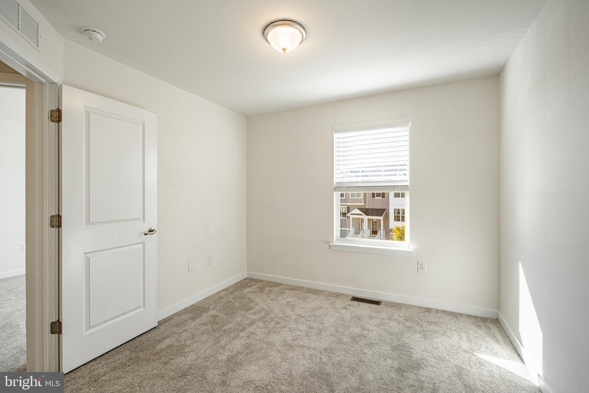 TOWNES AT SHANNON HILL - Residential