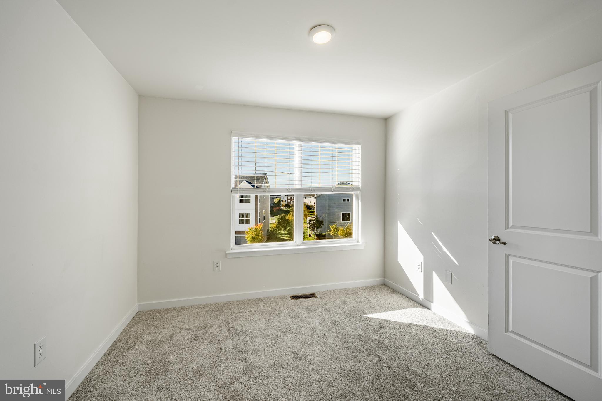 TOWNES AT SHANNON HILL - Residential