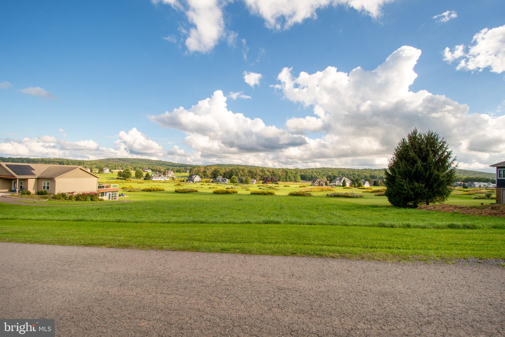 WATERFRONT GREENS DRIVE 72