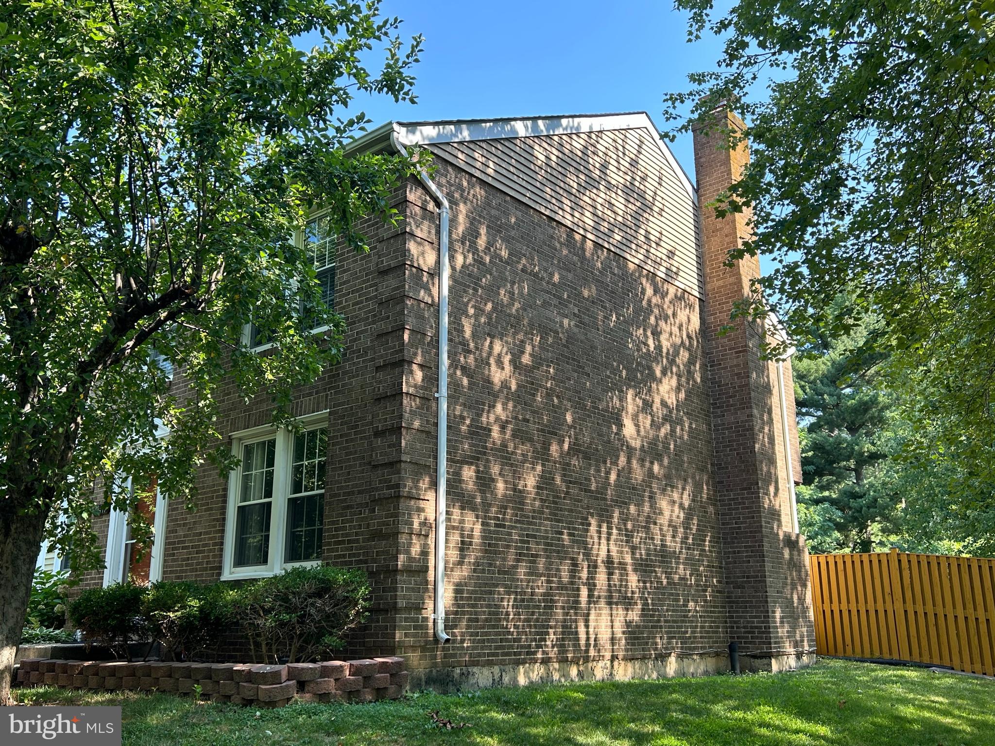 FLINT HILL MANOR - Residential Lease