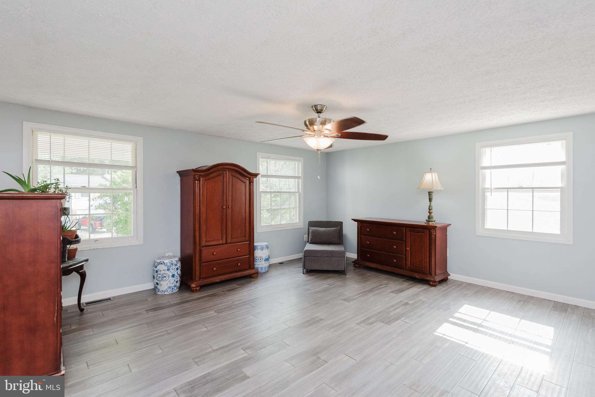 622 FALCONBRIDGE DRIVE