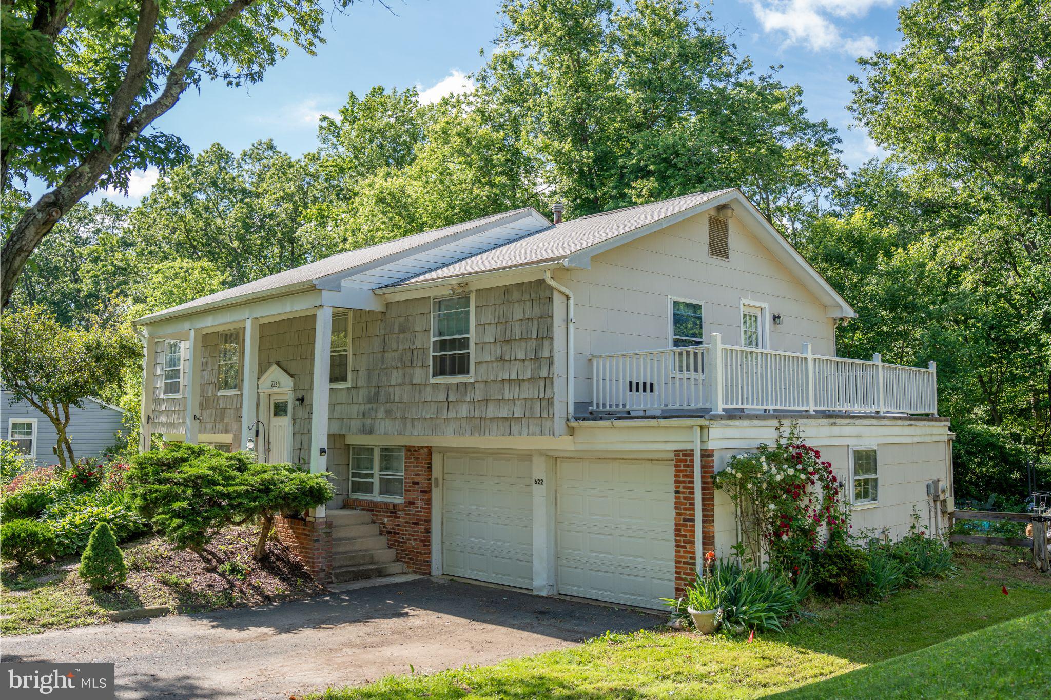 622 FALCONBRIDGE DRIVE