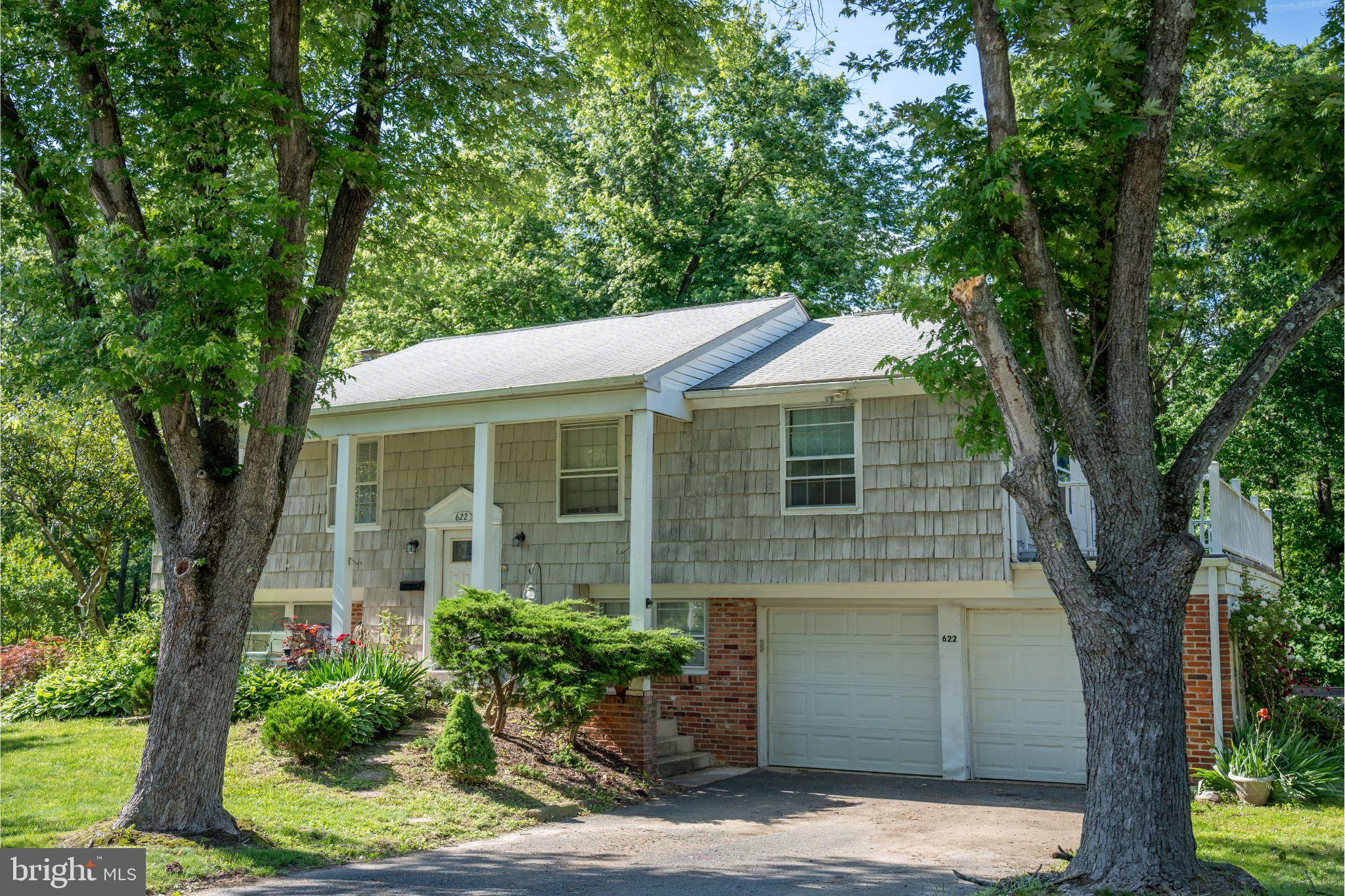 622 FALCONBRIDGE DRIVE