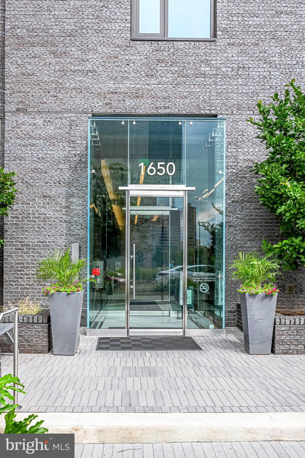 THE BORO TYSONS - Residential