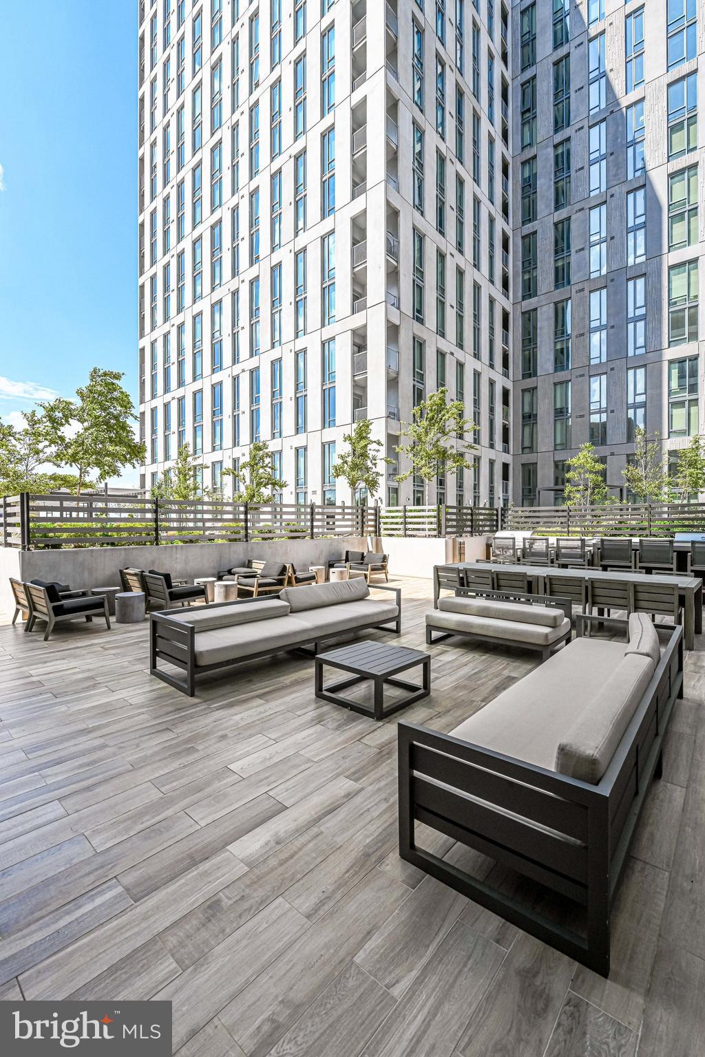 THE BORO TYSONS - Residential