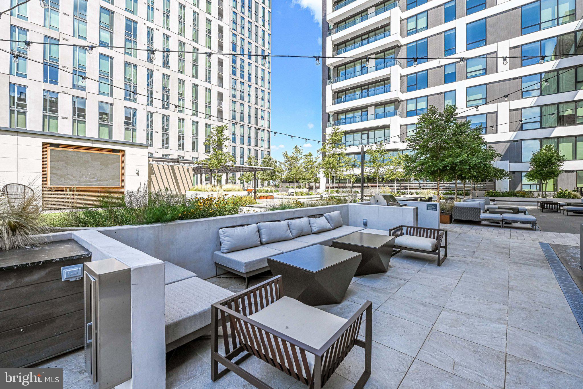 THE BORO TYSONS - Residential