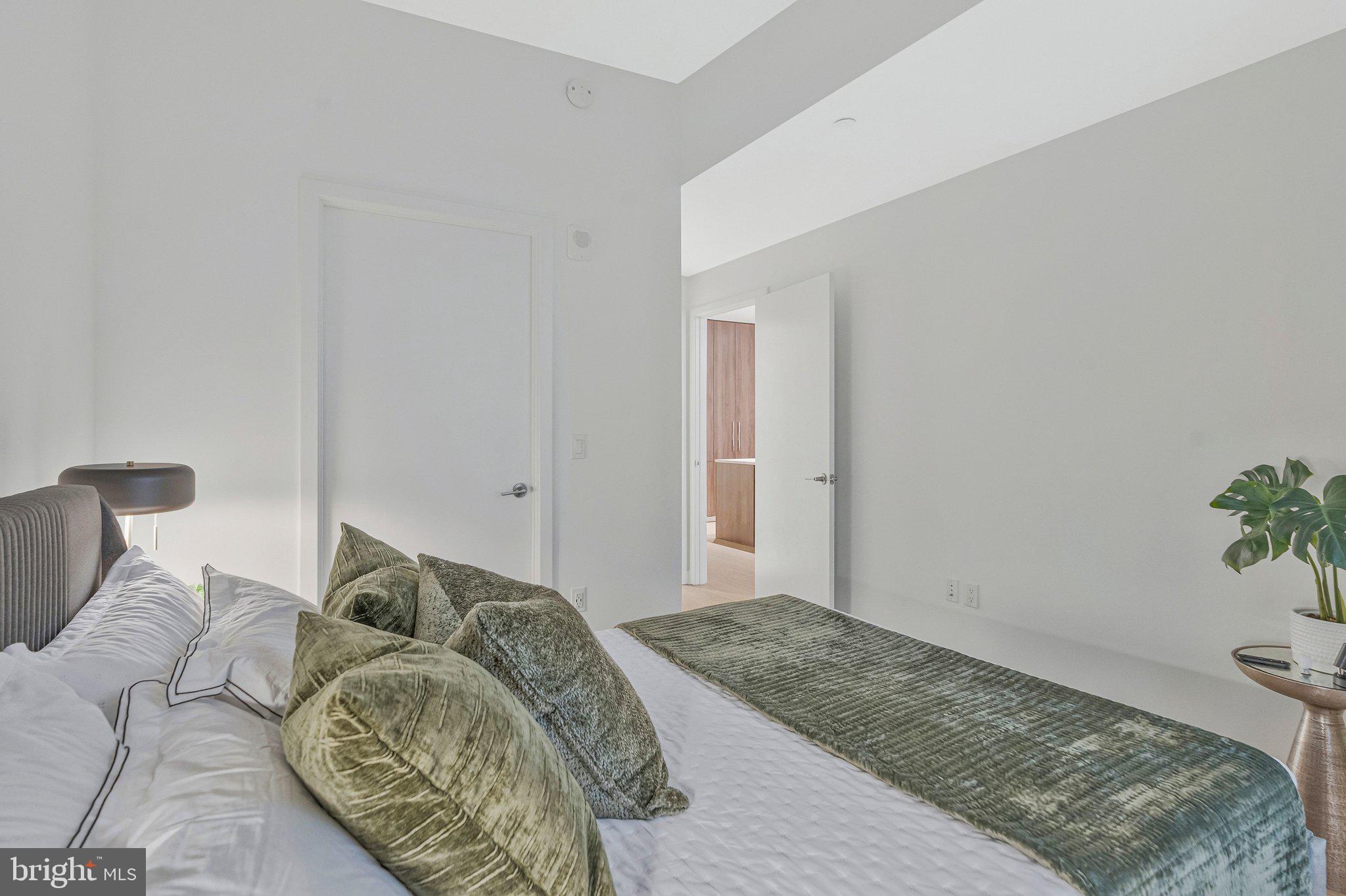 THE BORO TYSONS - Residential