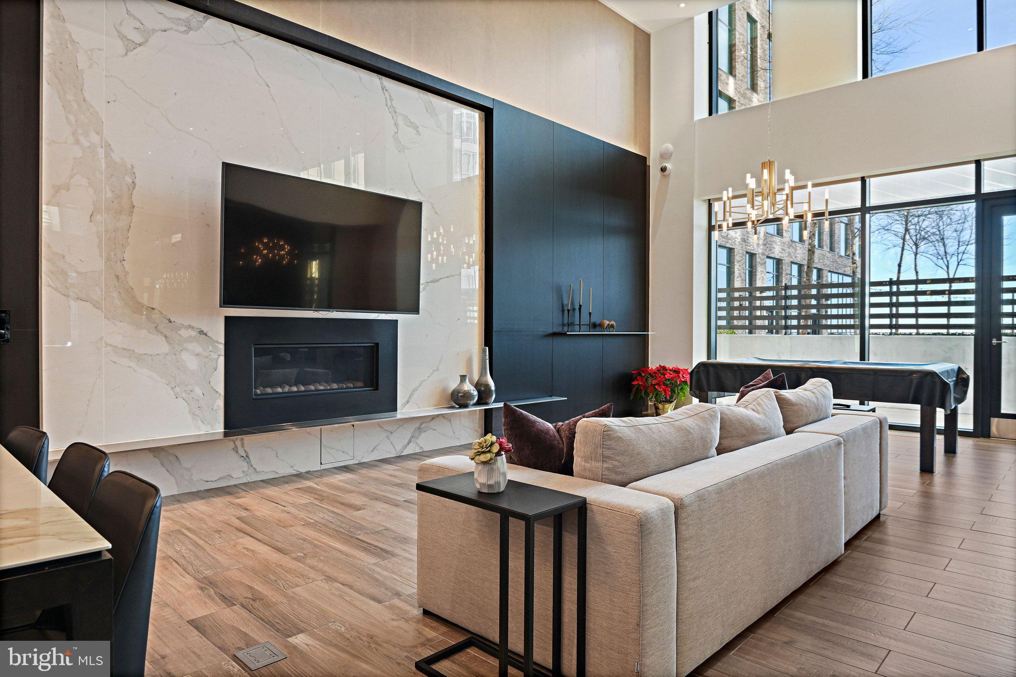 THE BORO TYSONS - Residential