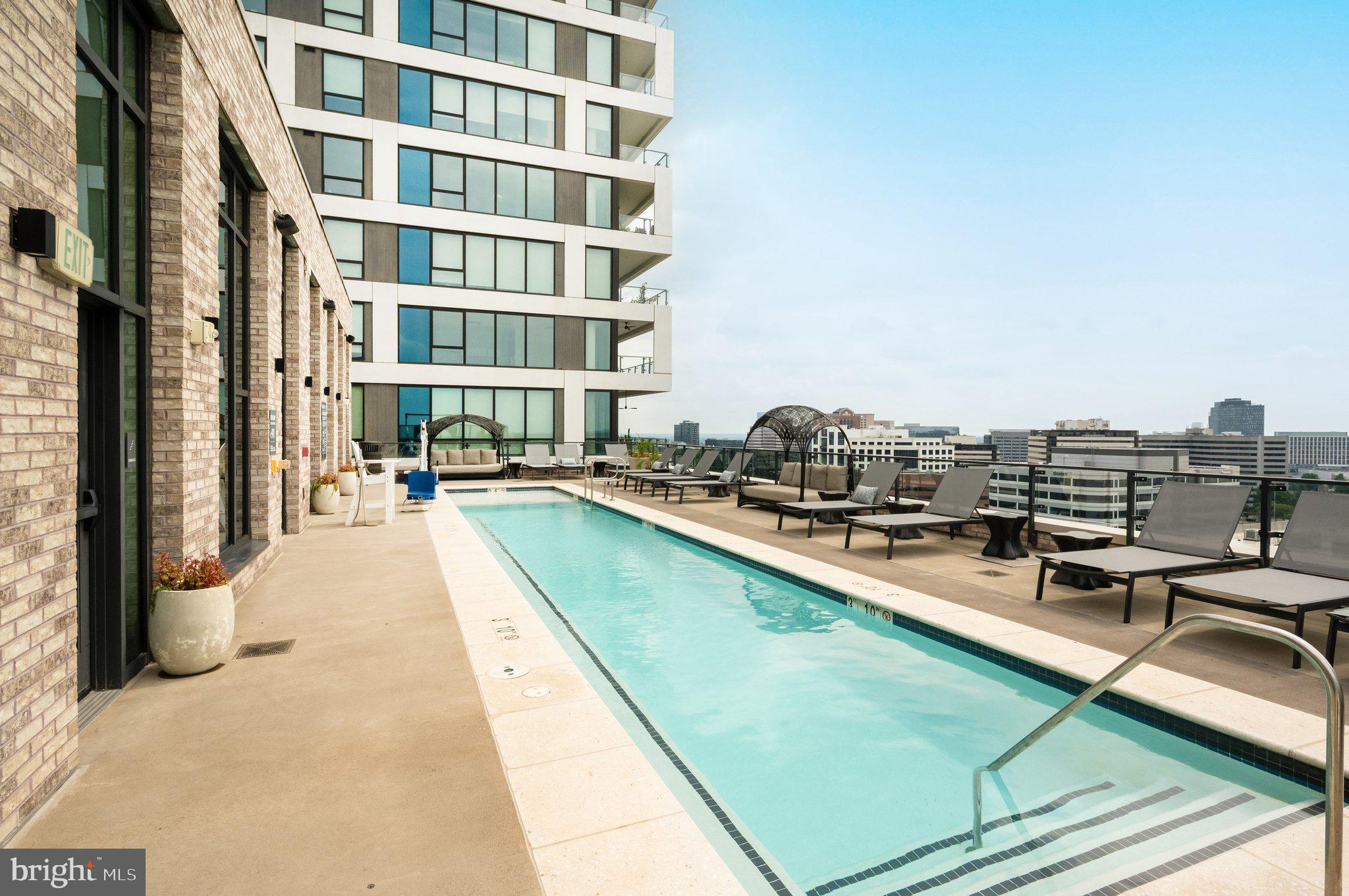 THE BORO TYSONS - Residential