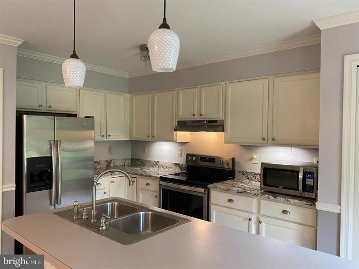 SPRING MILLS - Residential Lease