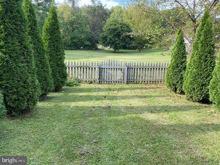 SPRING MILLS - Residential Lease