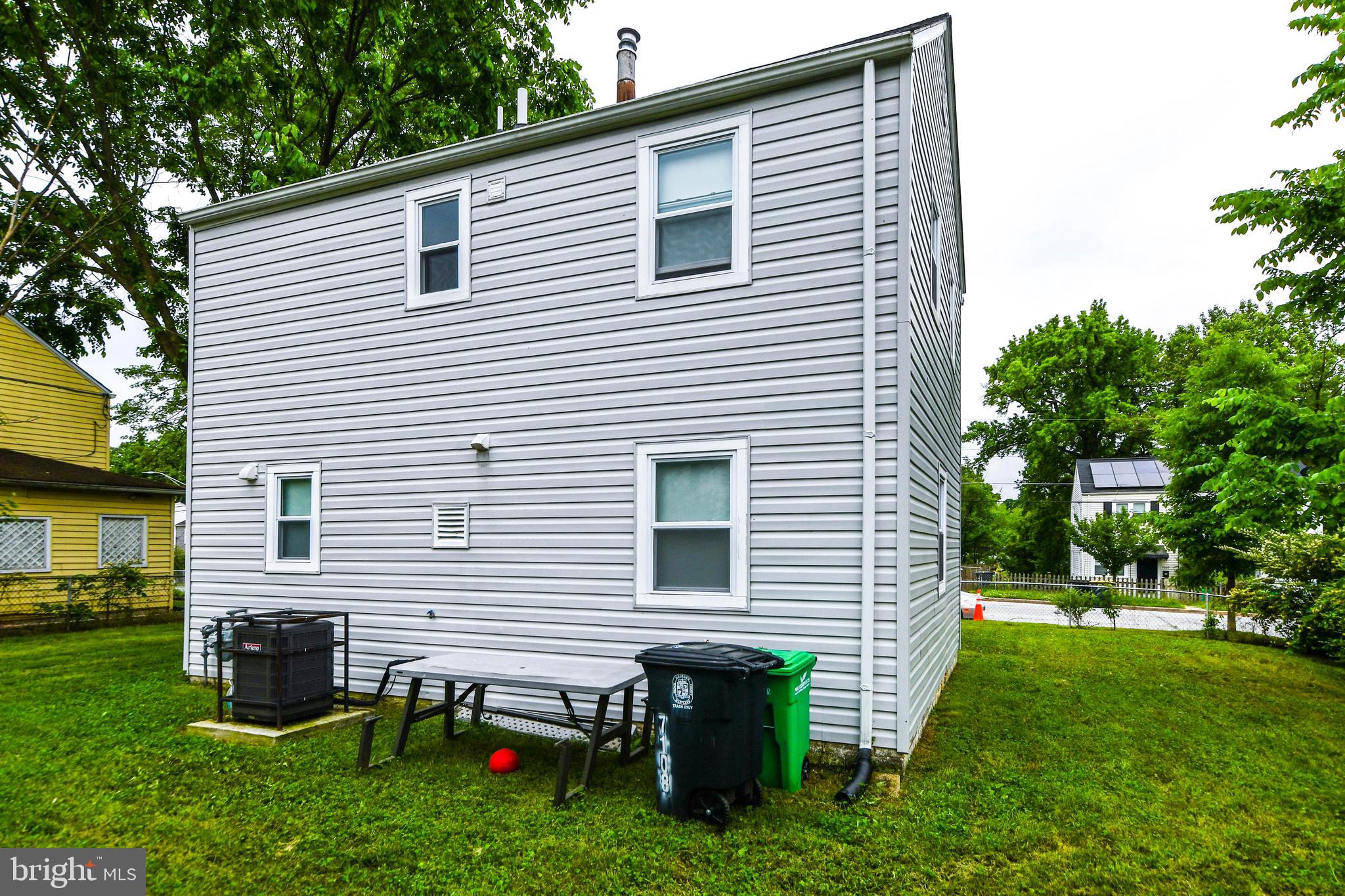 KENTLAND - Residential Lease