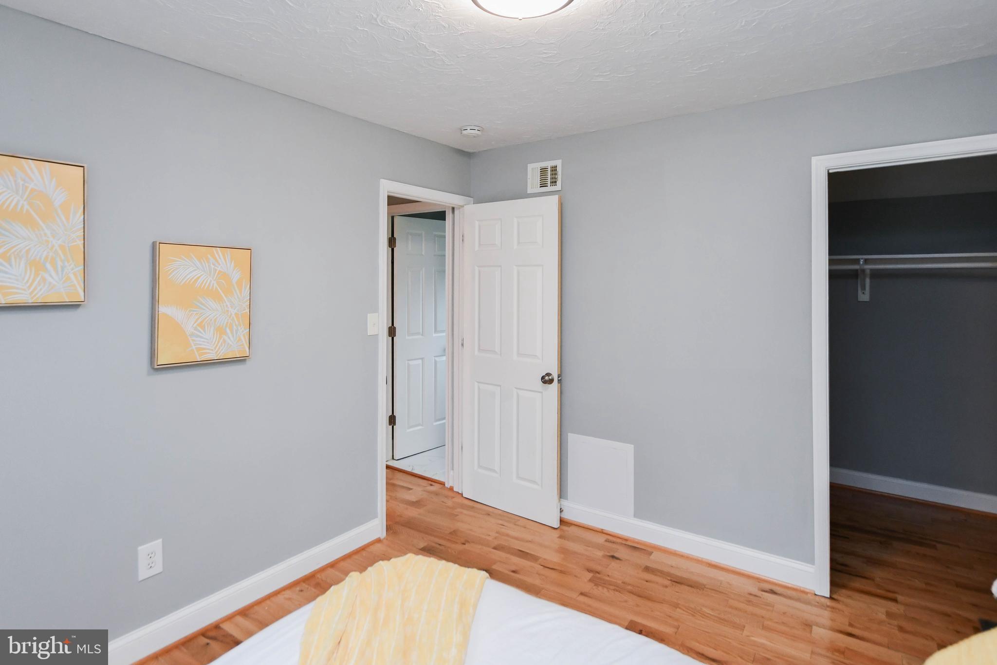 KENTLAND - Residential Lease