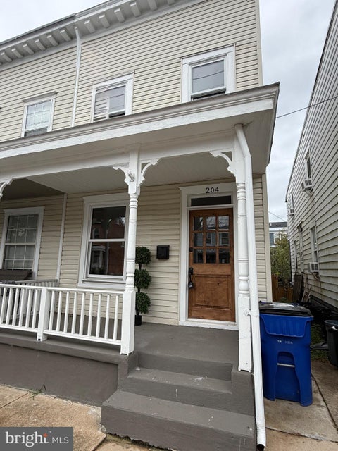 Townhouse For Sale - 204 E 5th Street<br/> FREDERICK, MD 21701