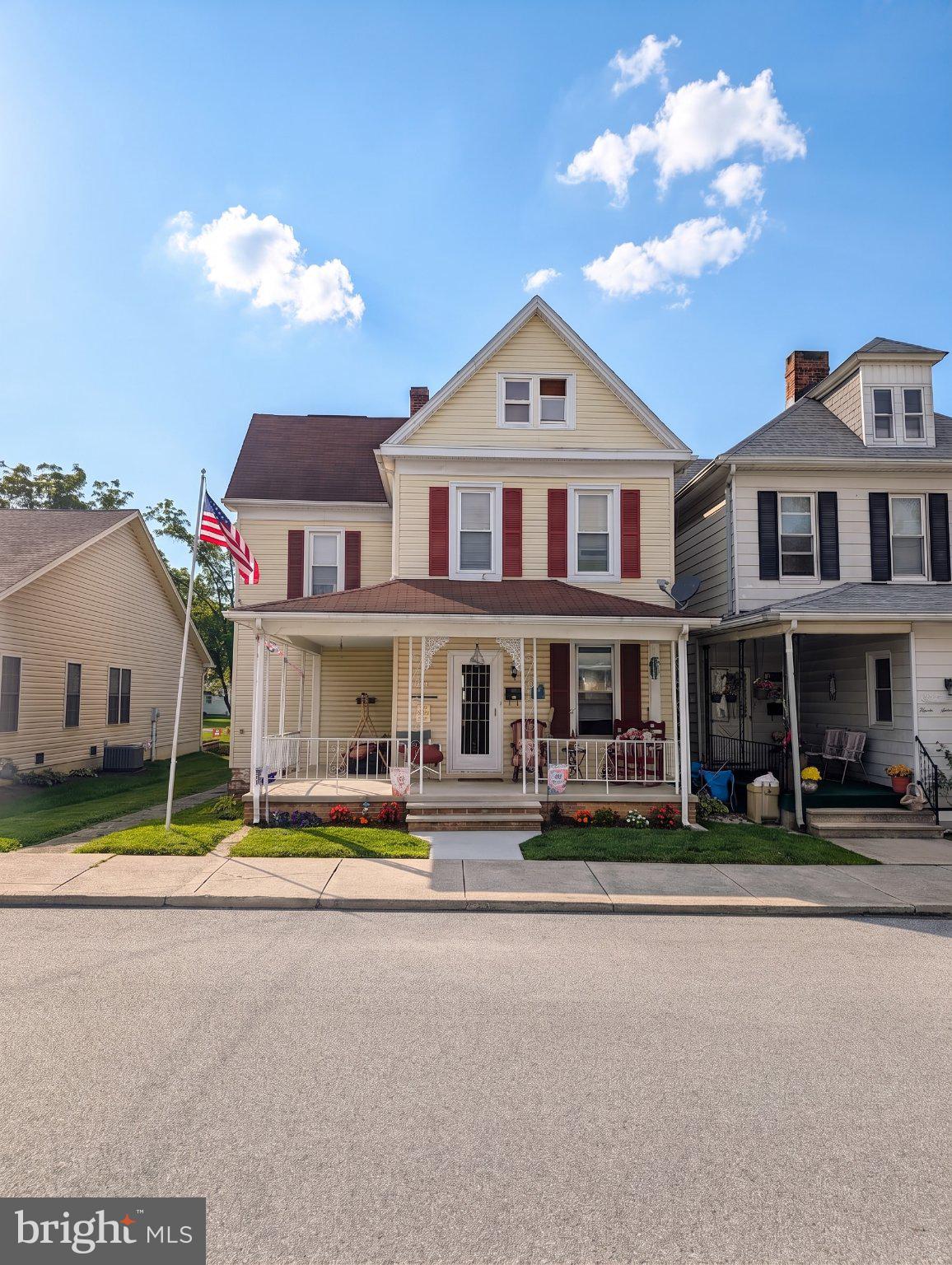 320 SPRING AVENUE