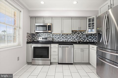 Tiny photo for 8 Middleview Court, BALTIMORE, MD 21244 (MLS # MDBC2152898)