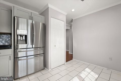 Tiny photo for 8 Middleview Court, BALTIMORE, MD 21244 (MLS # MDBC2152898)