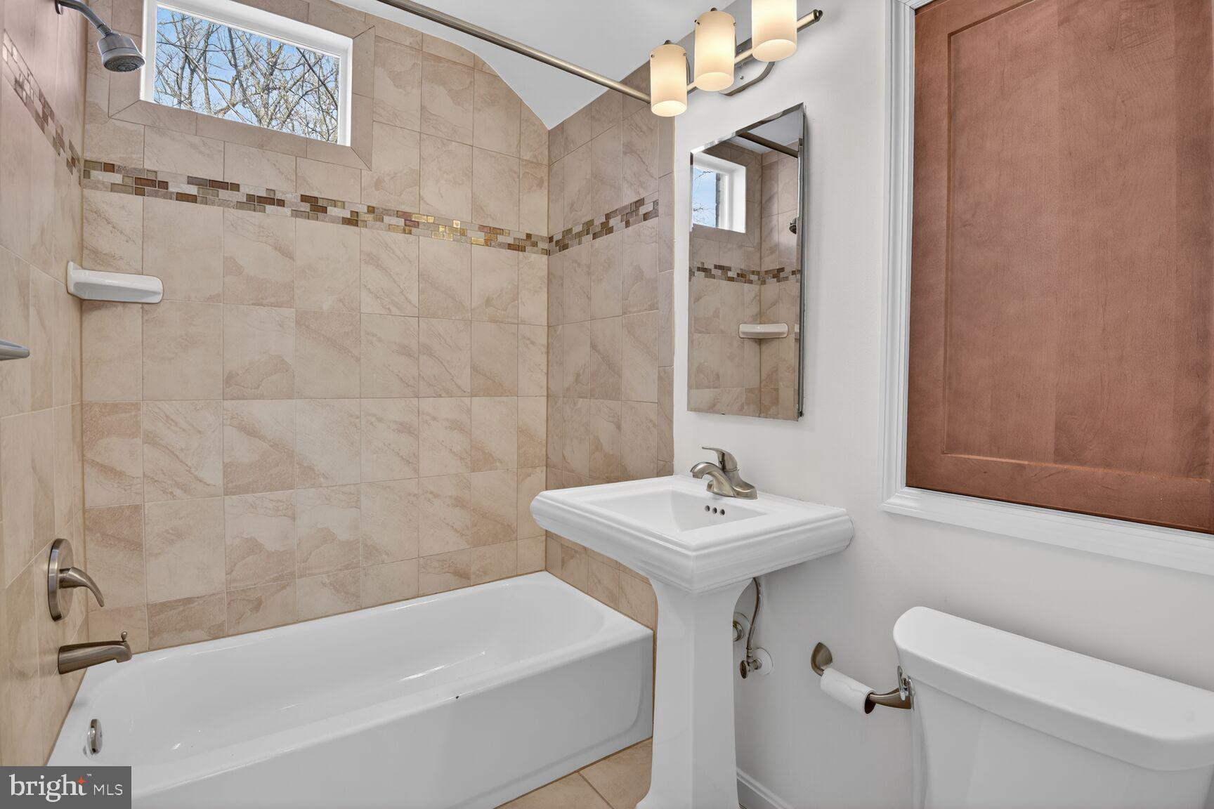 COLUMBIA FOREST - Residential