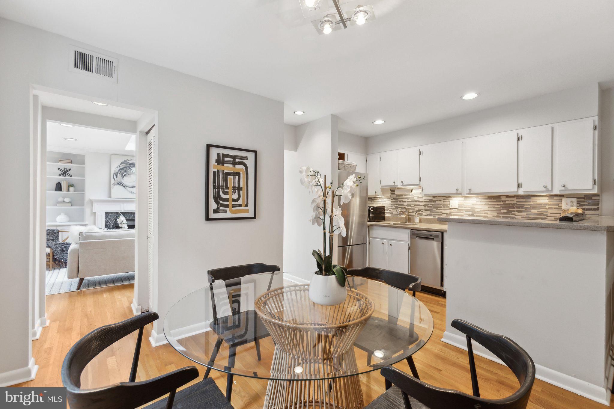 LOGAN CIRCLE - Residential