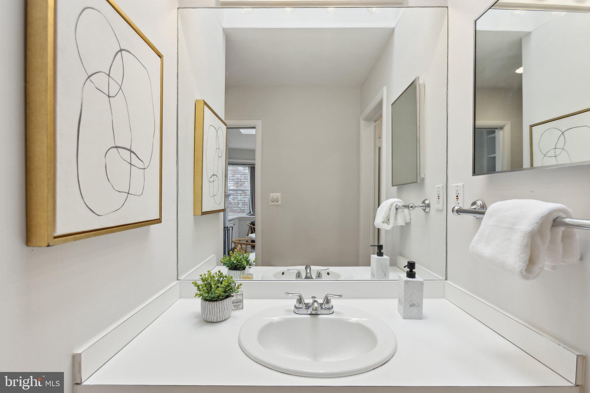 LOGAN CIRCLE - Residential