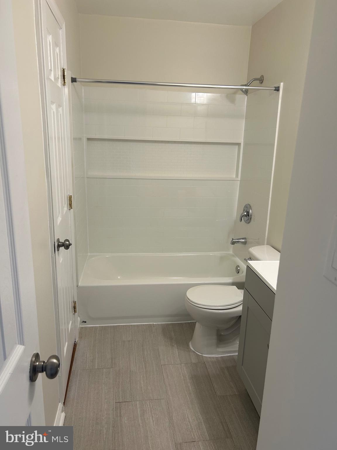 WINDING BROOK - Residential Lease