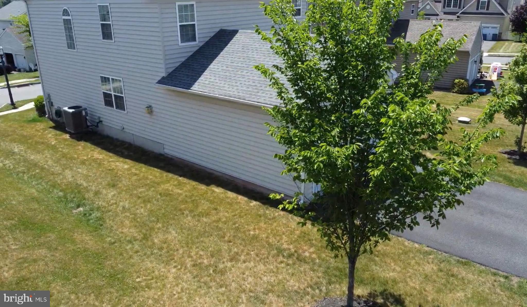 2114 LARKSPUR COURT