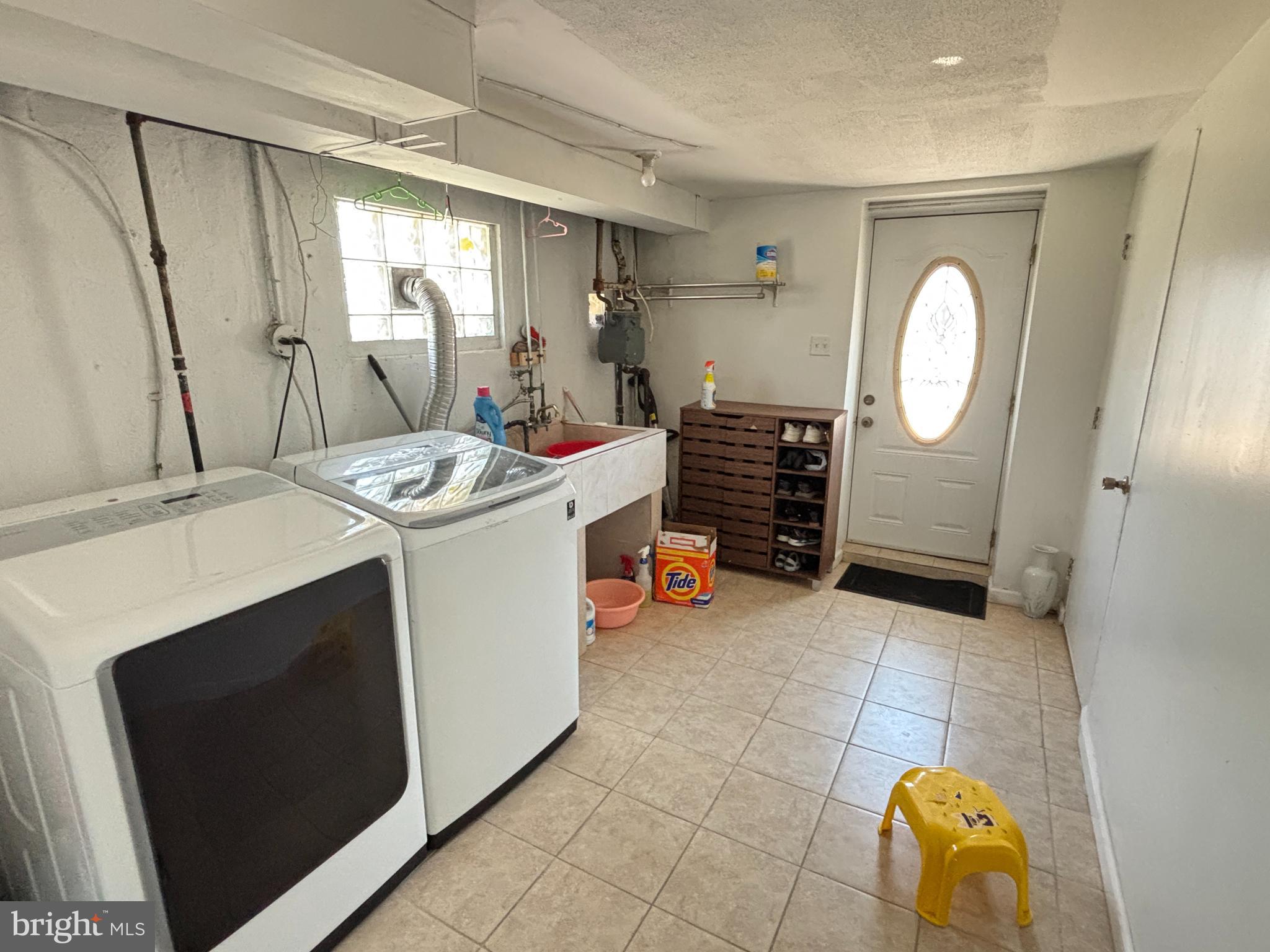 PHILADELPHIA (NORTHEAST) - Residential