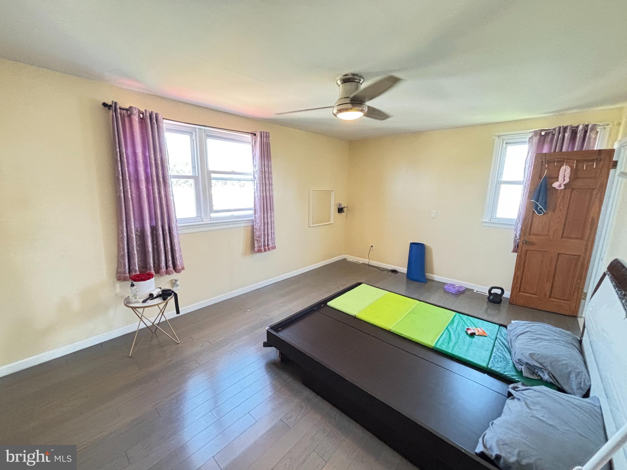 PHILADELPHIA (NORTHEAST) - Residential