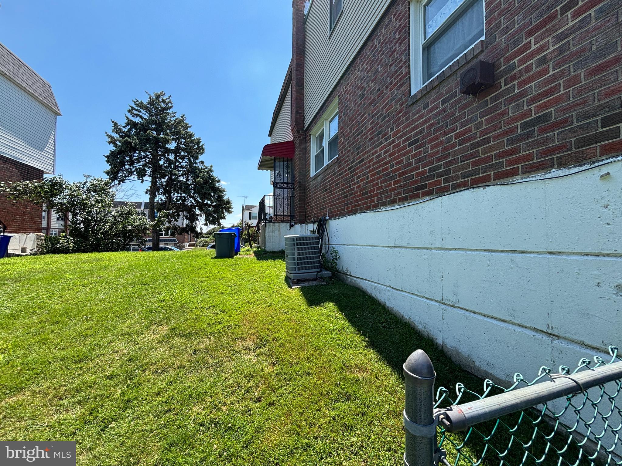 PHILADELPHIA (NORTHEAST) - Residential