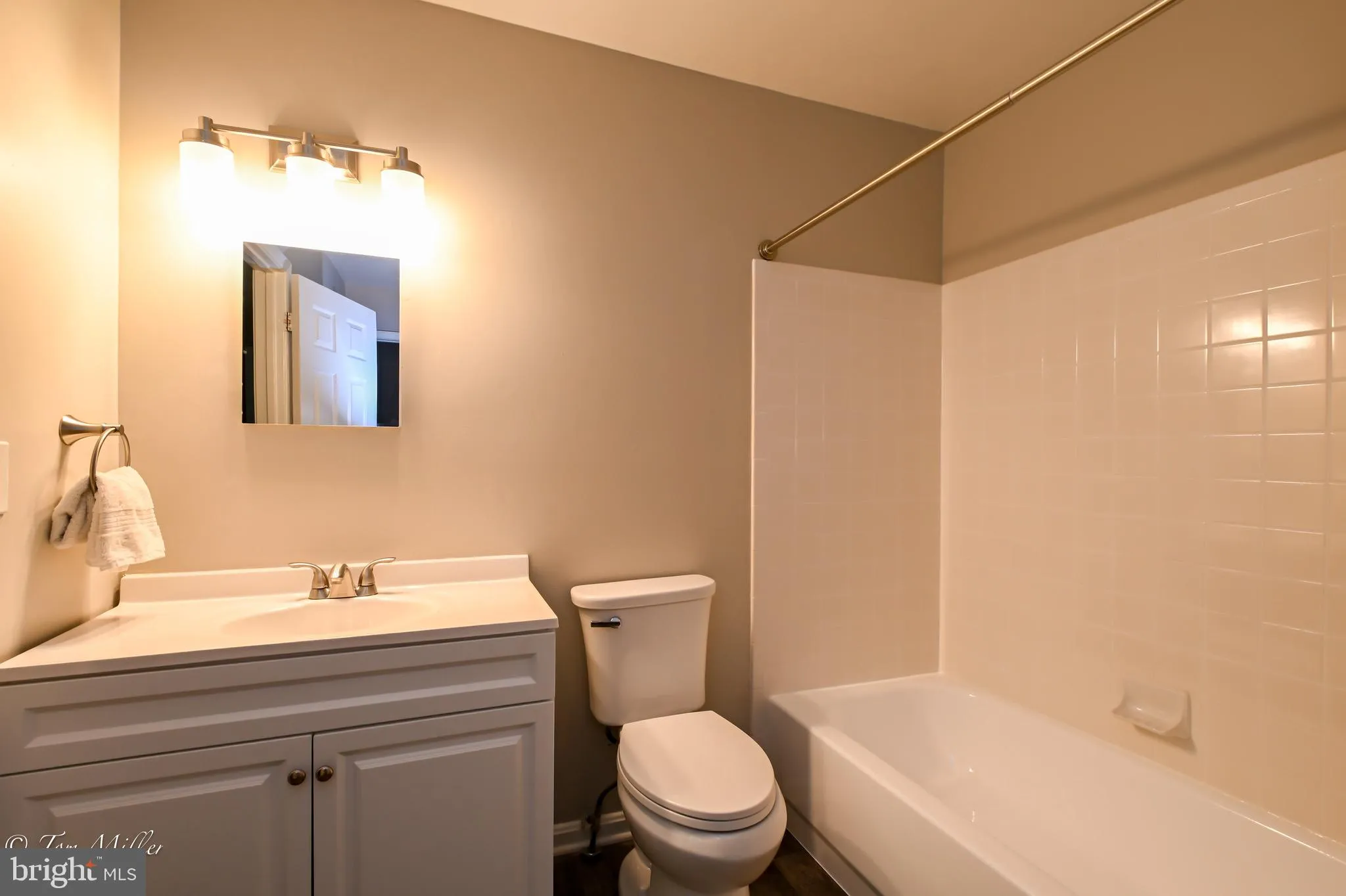 Towson, Maryland 21286, United States, 3 Bedrooms Bedrooms, ,2 BathroomsBathrooms,Residential,Pending,213373