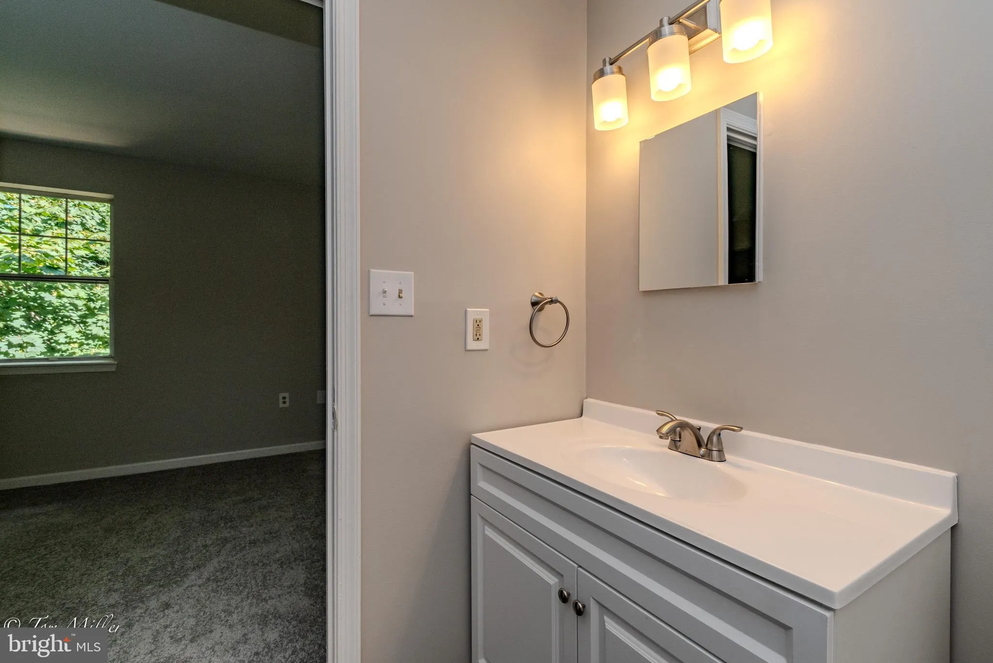 Towson, Maryland 21286, United States, 3 Bedrooms Bedrooms, ,2 BathroomsBathrooms,Residential,Pending,213373