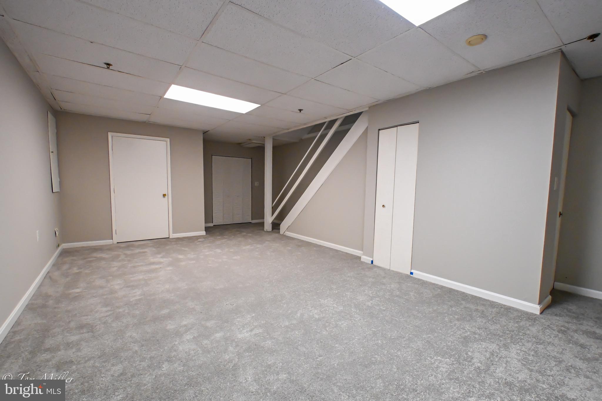 HARRIS HILL - Residential