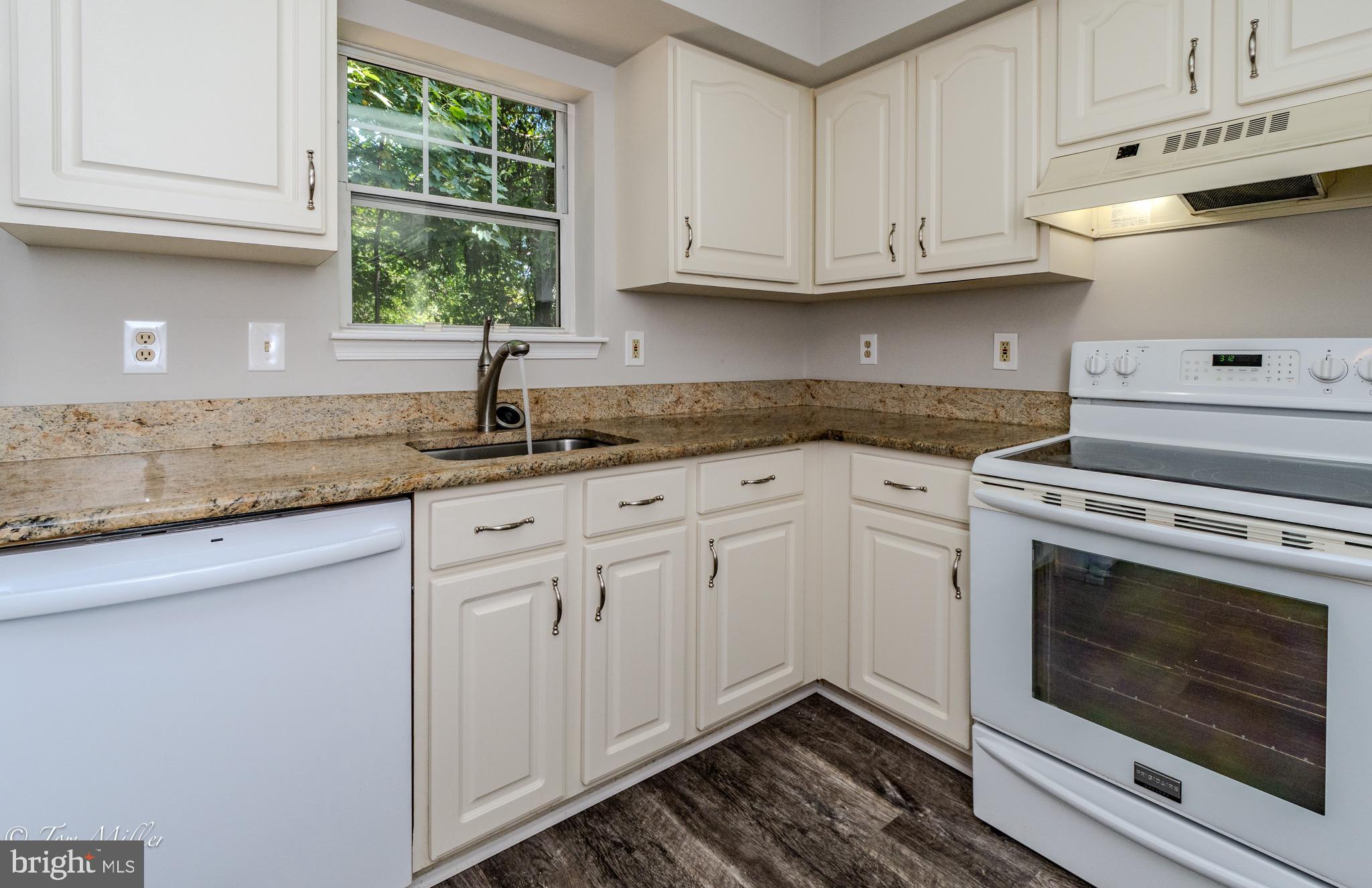 HARRIS HILL - Residential