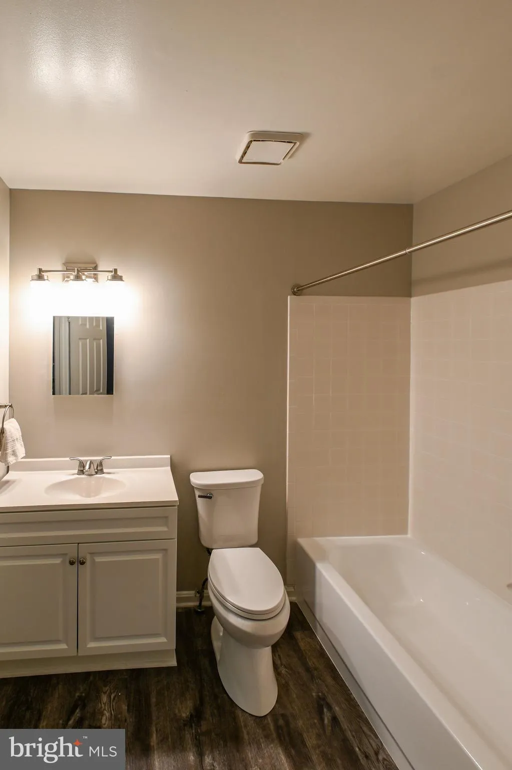 Towson, Maryland 21286, United States, 3 Bedrooms Bedrooms, ,2 BathroomsBathrooms,Residential,Pending,213373