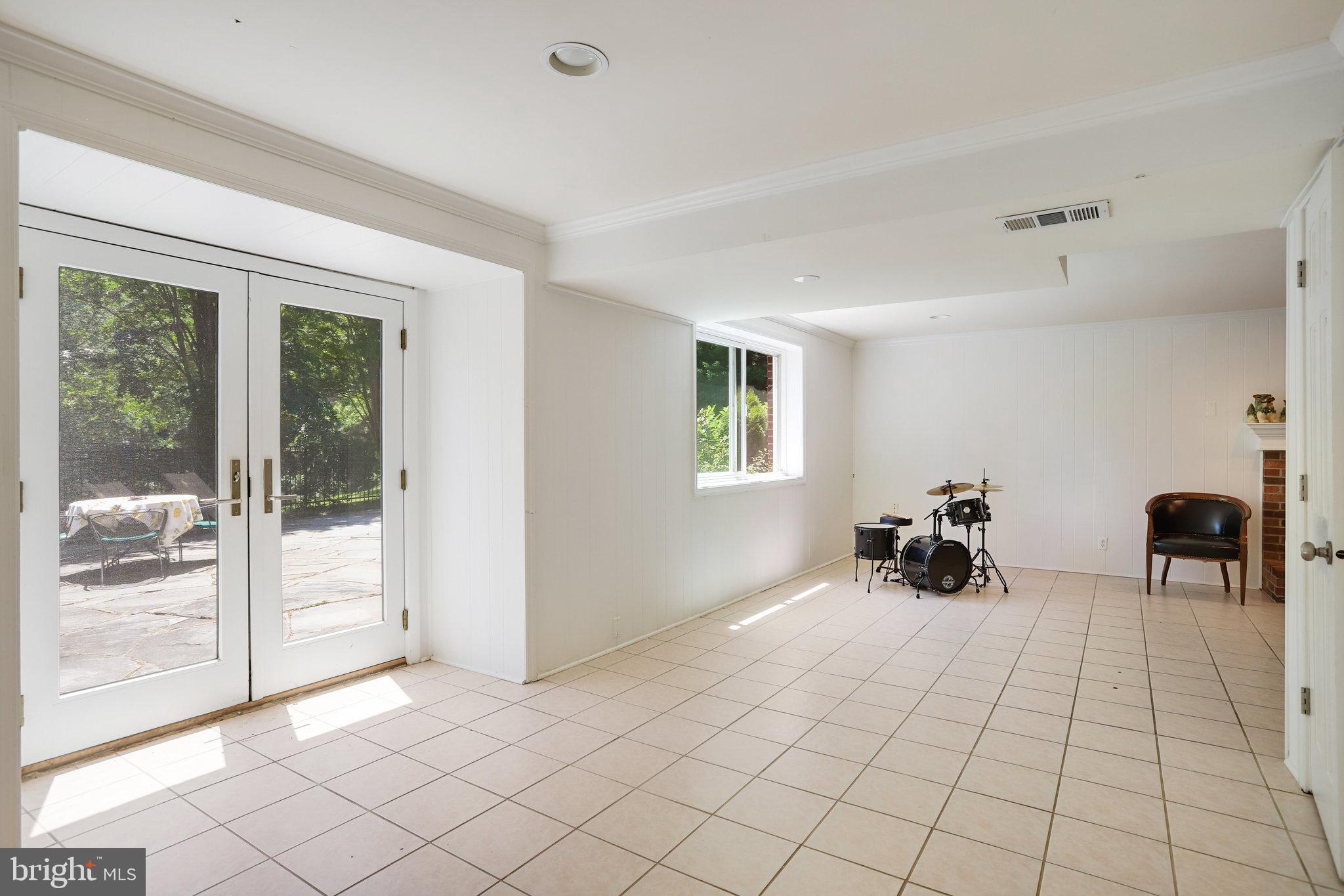 BRADFORDS REST - Residential