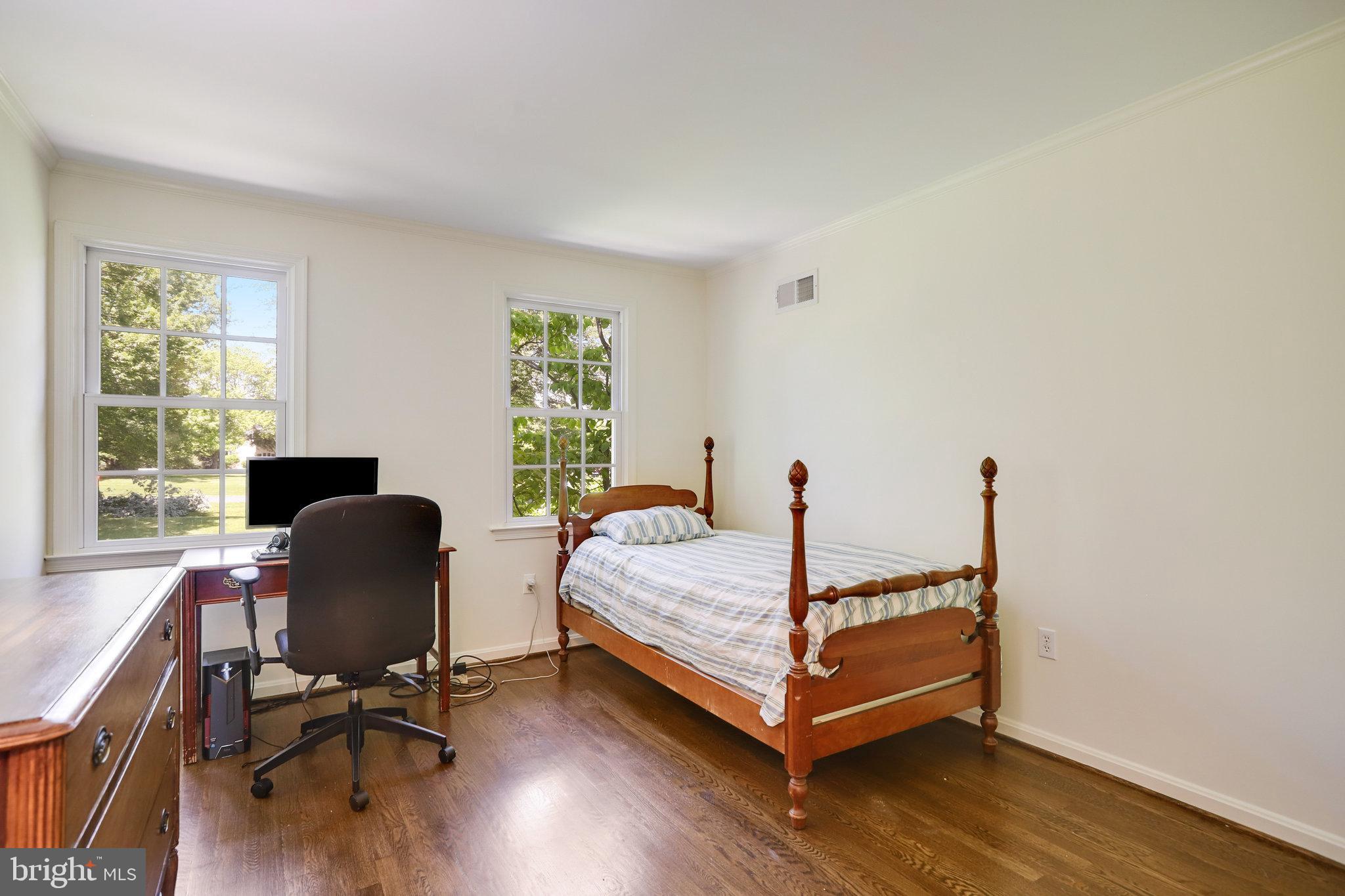 BRADFORDS REST - Residential