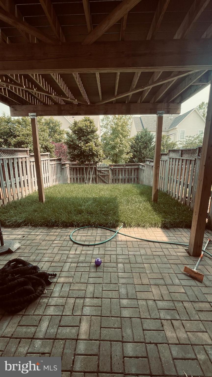 STONE RIDGE SOUTH - Residential Lease