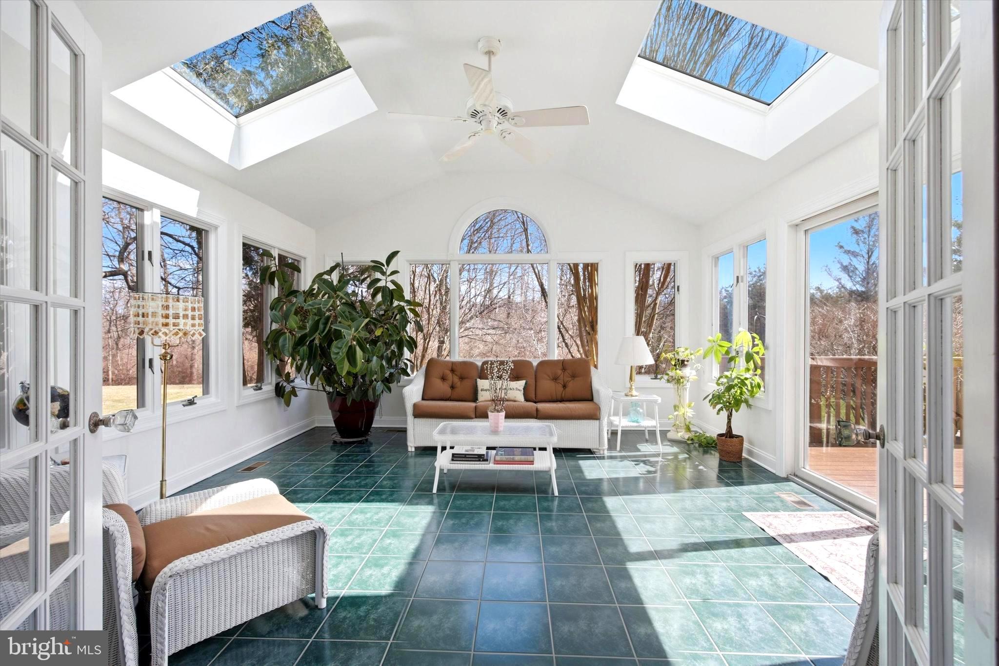 THORNBURY HUNT - Residential