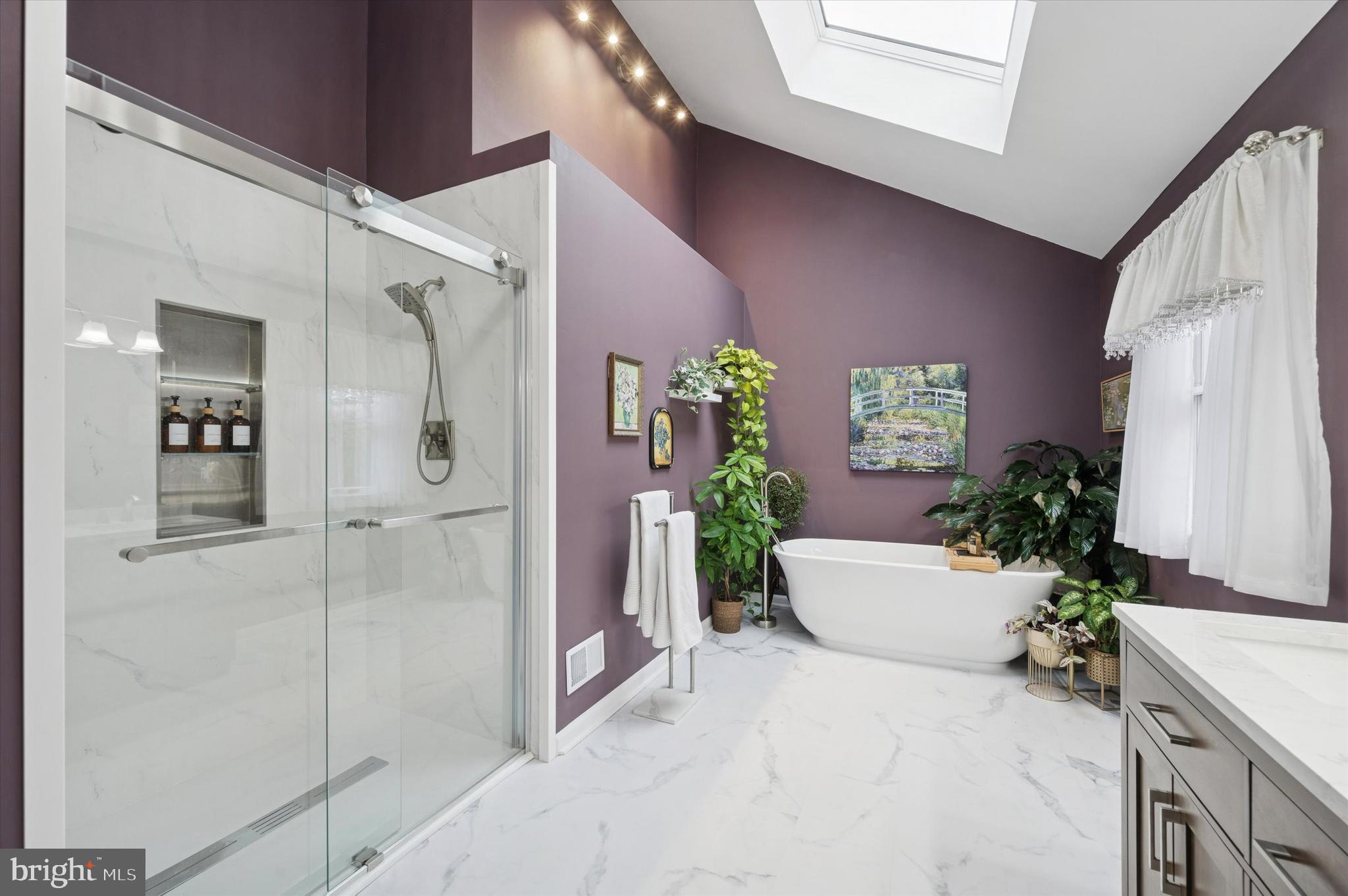 THORNBURY HUNT - Residential