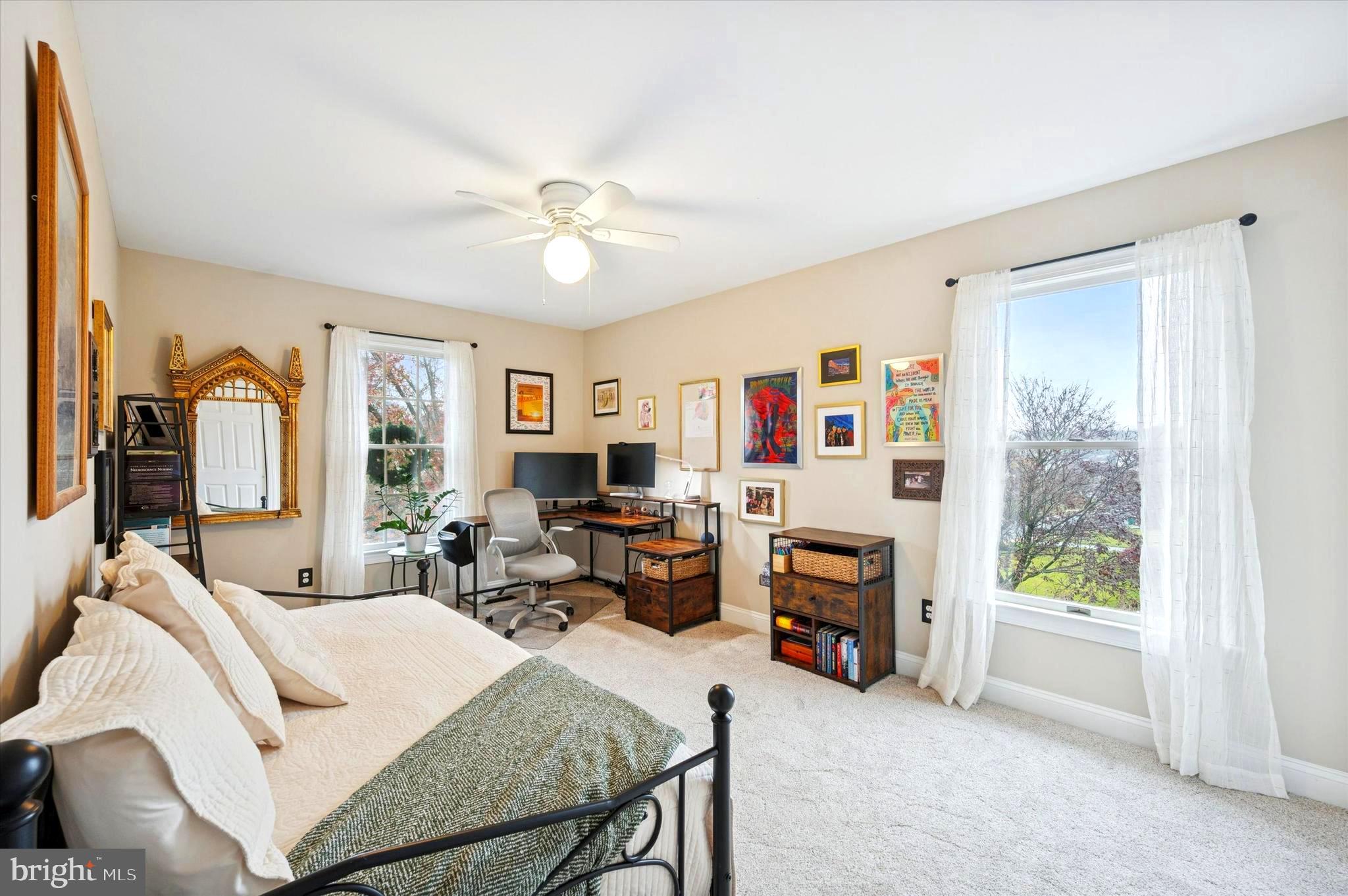 THORNBURY HUNT - Residential