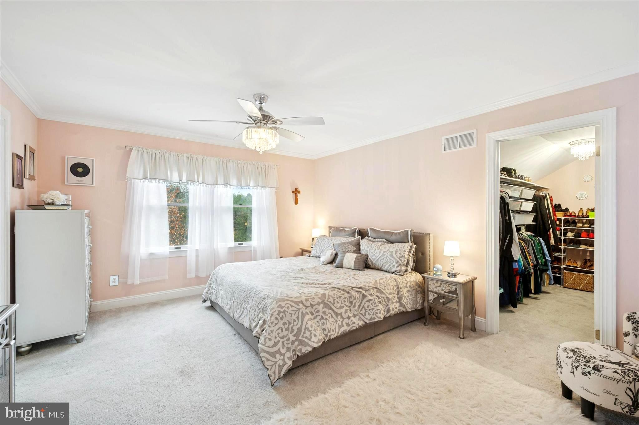 THORNBURY HUNT - Residential