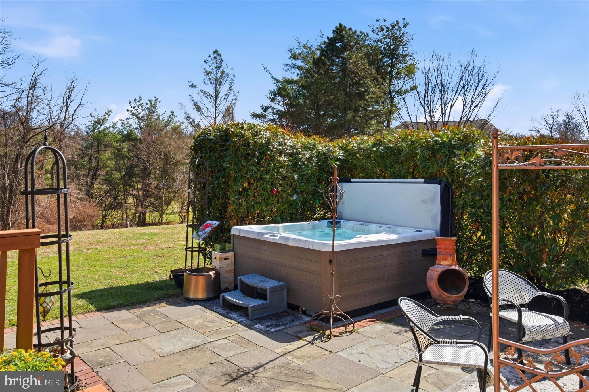 THORNBURY HUNT - Residential