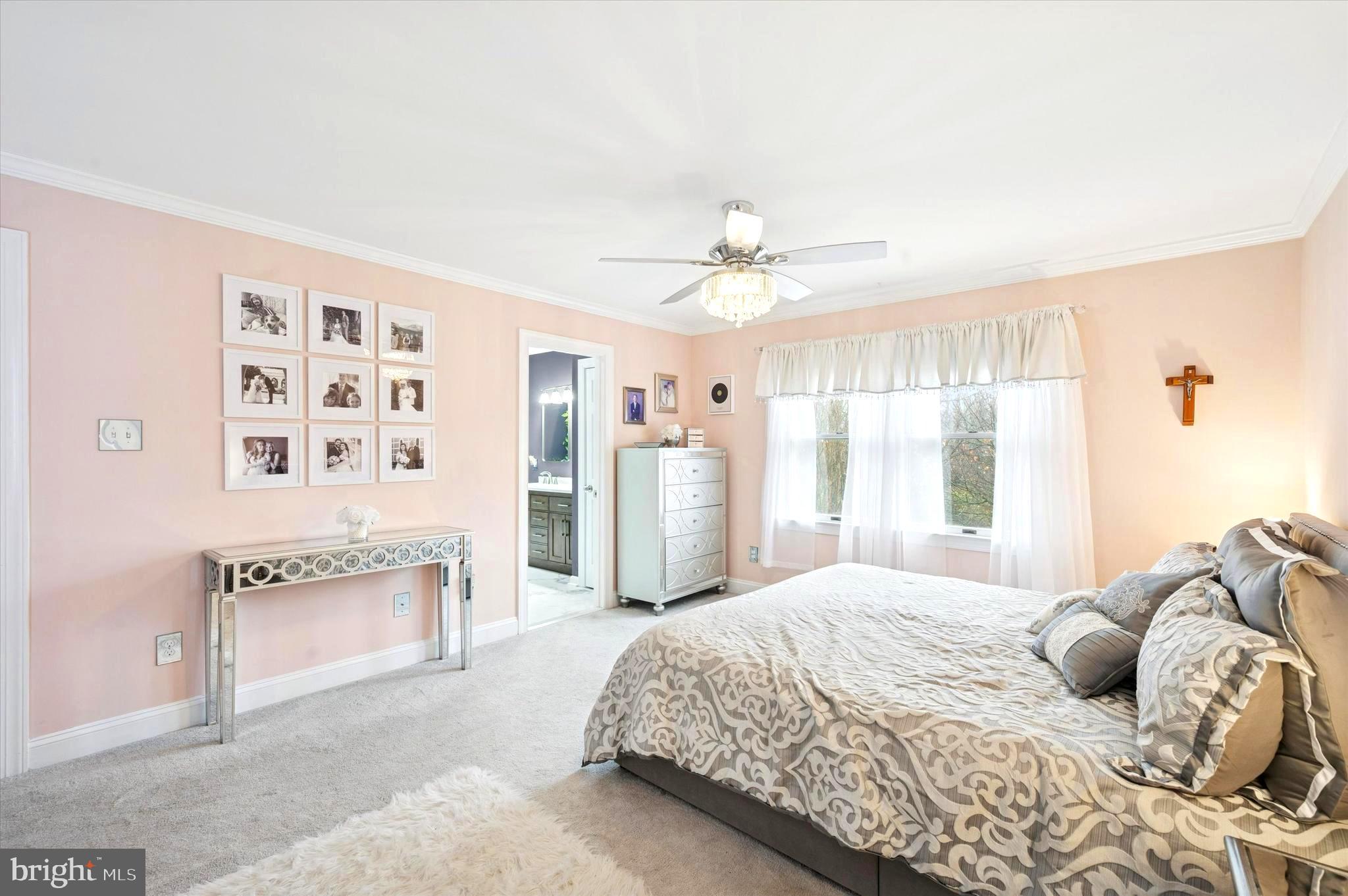 THORNBURY HUNT - Residential