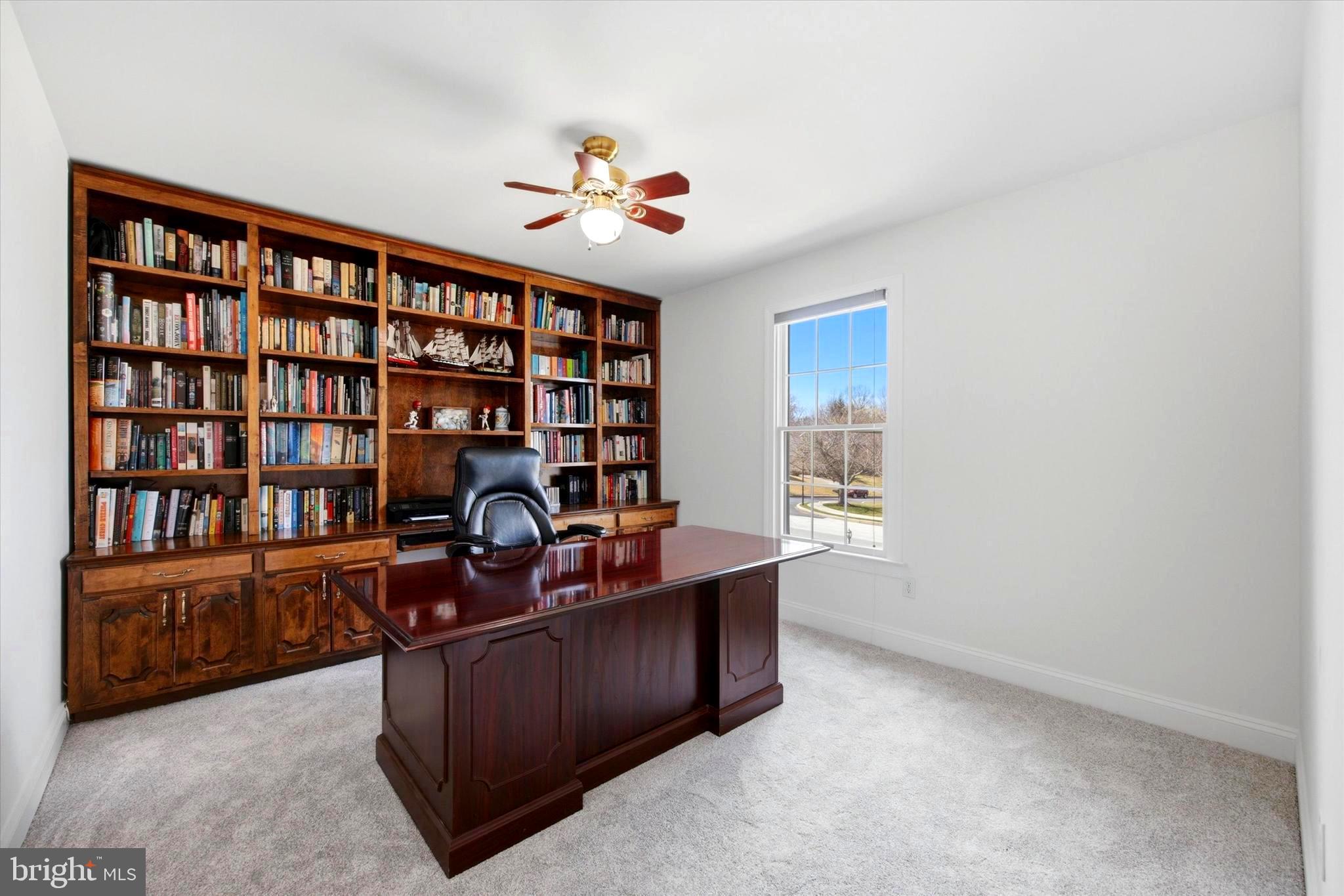 THORNBURY HUNT - Residential