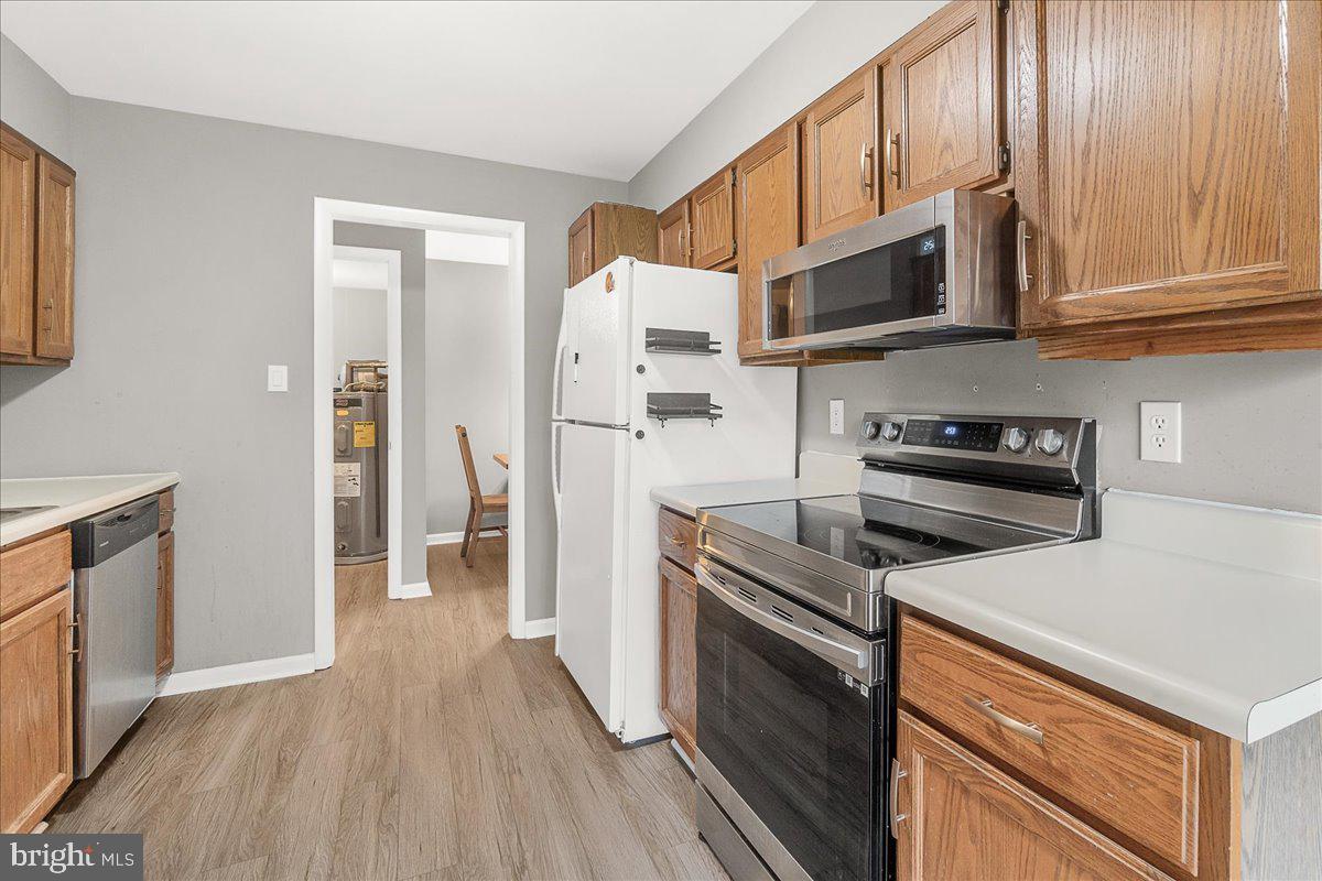 GLADE TOWN - Residential Lease