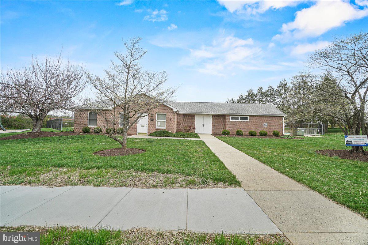 GLADE TOWN - Residential Lease