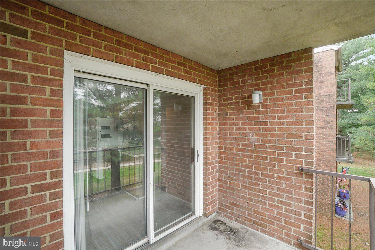 GLADE TOWN - Residential Lease