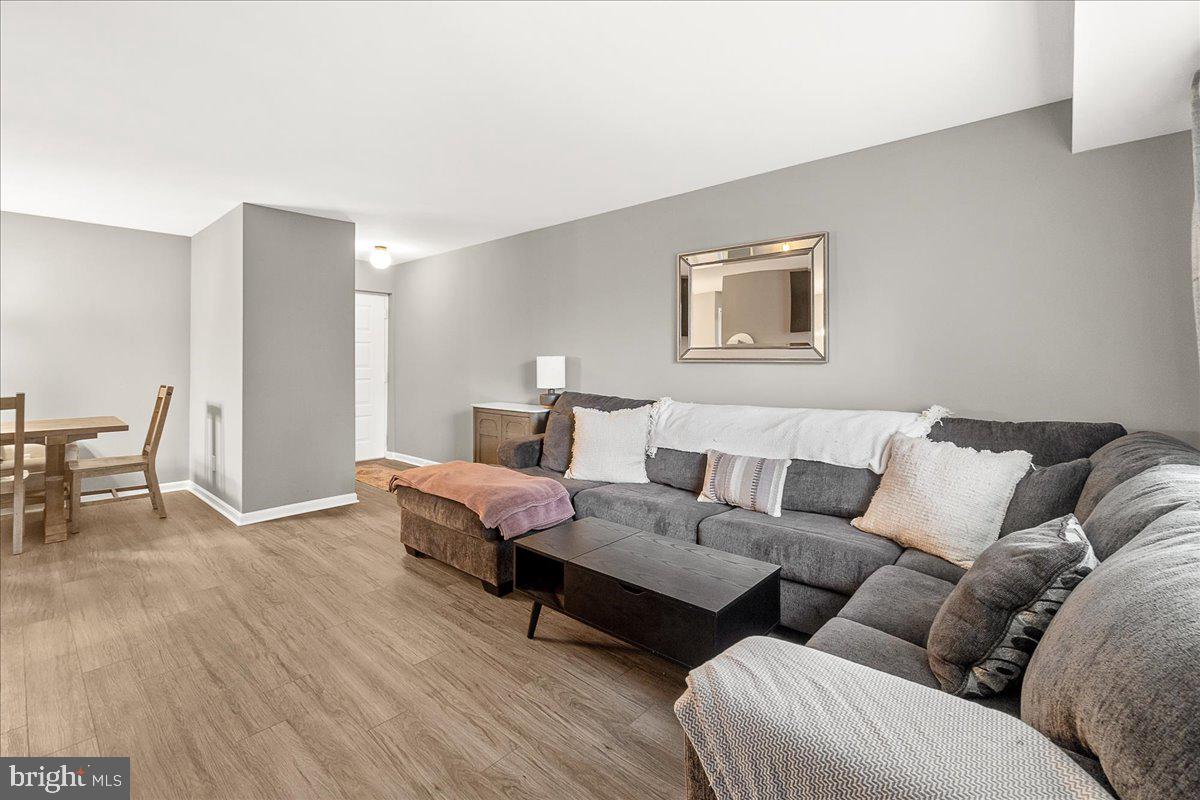 GLADE TOWN - Residential Lease