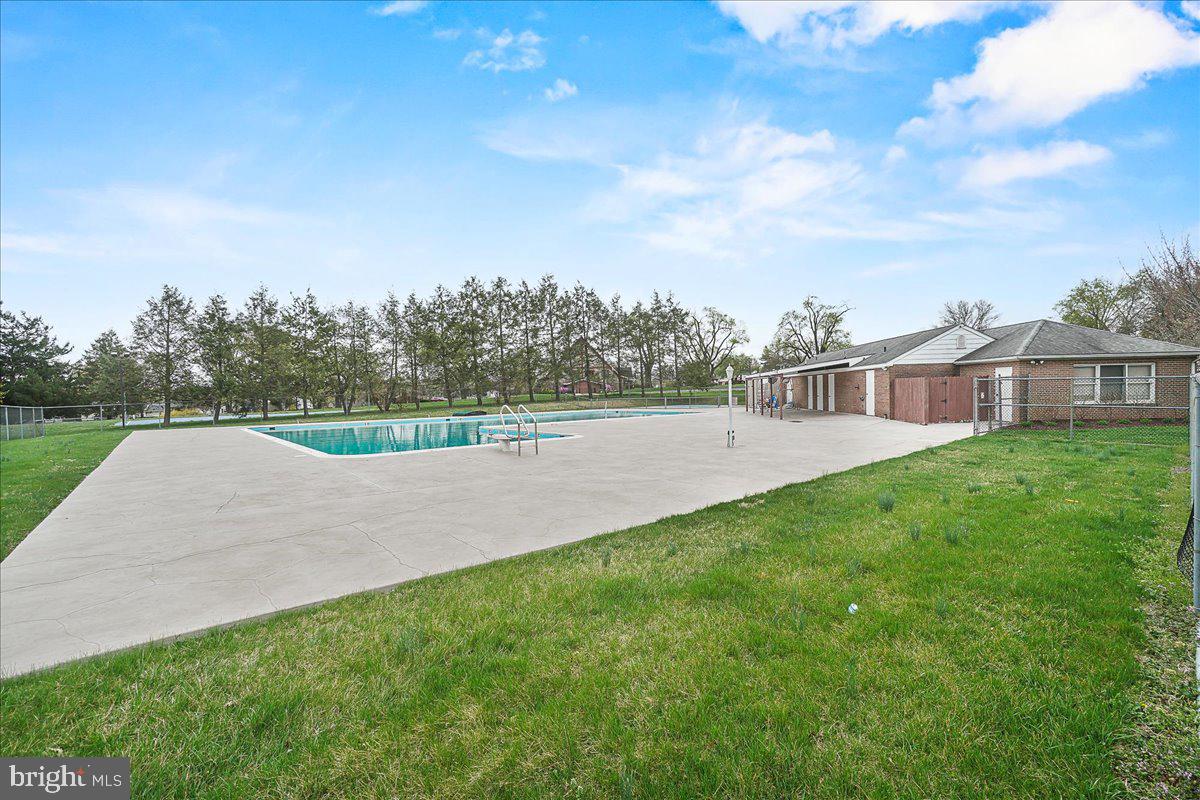 GLADE TOWN - Residential Lease